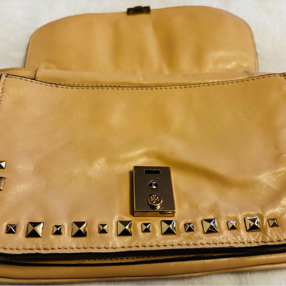 Tory Burch Priscilla Studded Tan Convertible Clutch Crossbody EUC - Picture 5 of 15